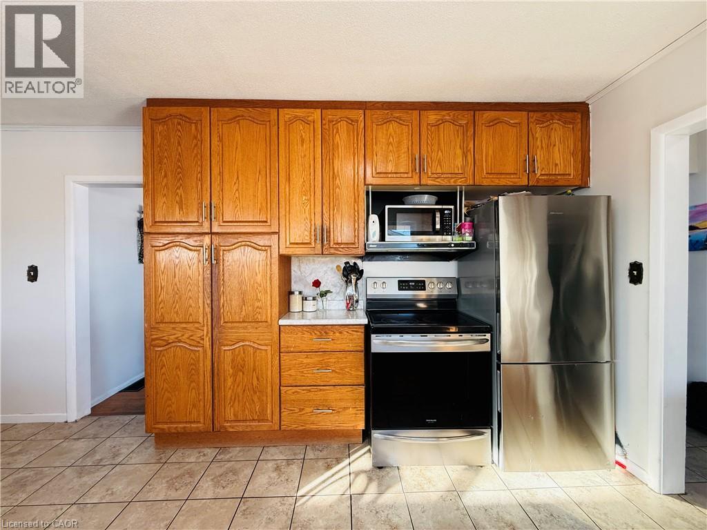 22 Gildea Street, Hamilton, Ontario  L8V 2G7 - Photo 4 - 40792805