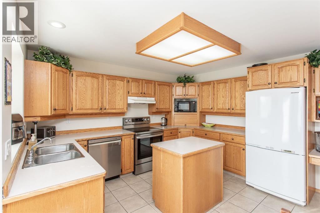 179 Douglas Avenue, Red Deer, Alberta  T4R 2G2 - Photo 12 - A2266601