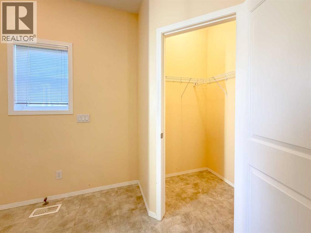 21 Panamount Hill Nw, Calgary, Alberta  T3K 5R8 - Photo 7 - A2270156