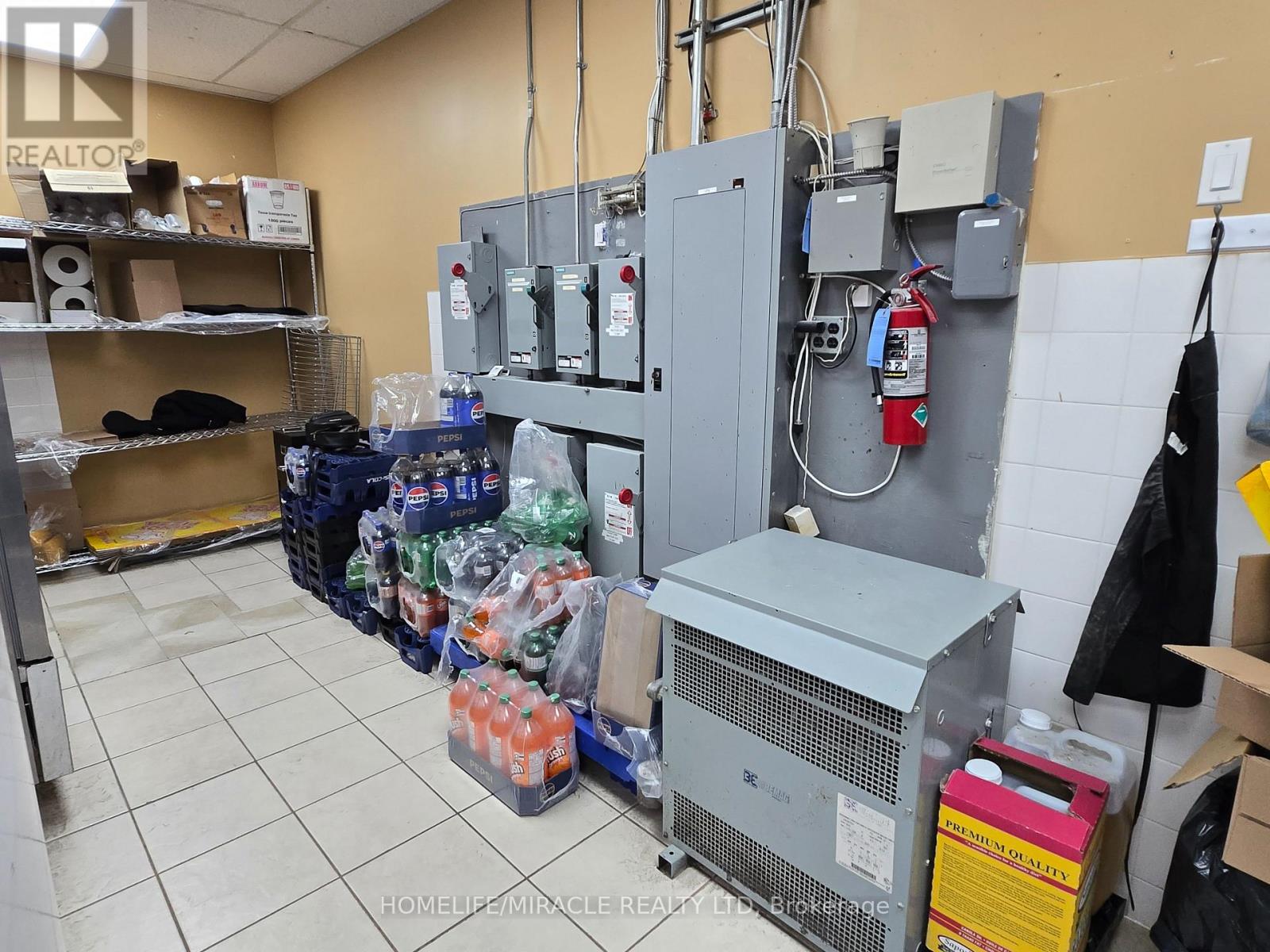 2 - 4293 King Street E, Kitchener, Ontario  N2P 2E9 - Photo 33 - X12613464