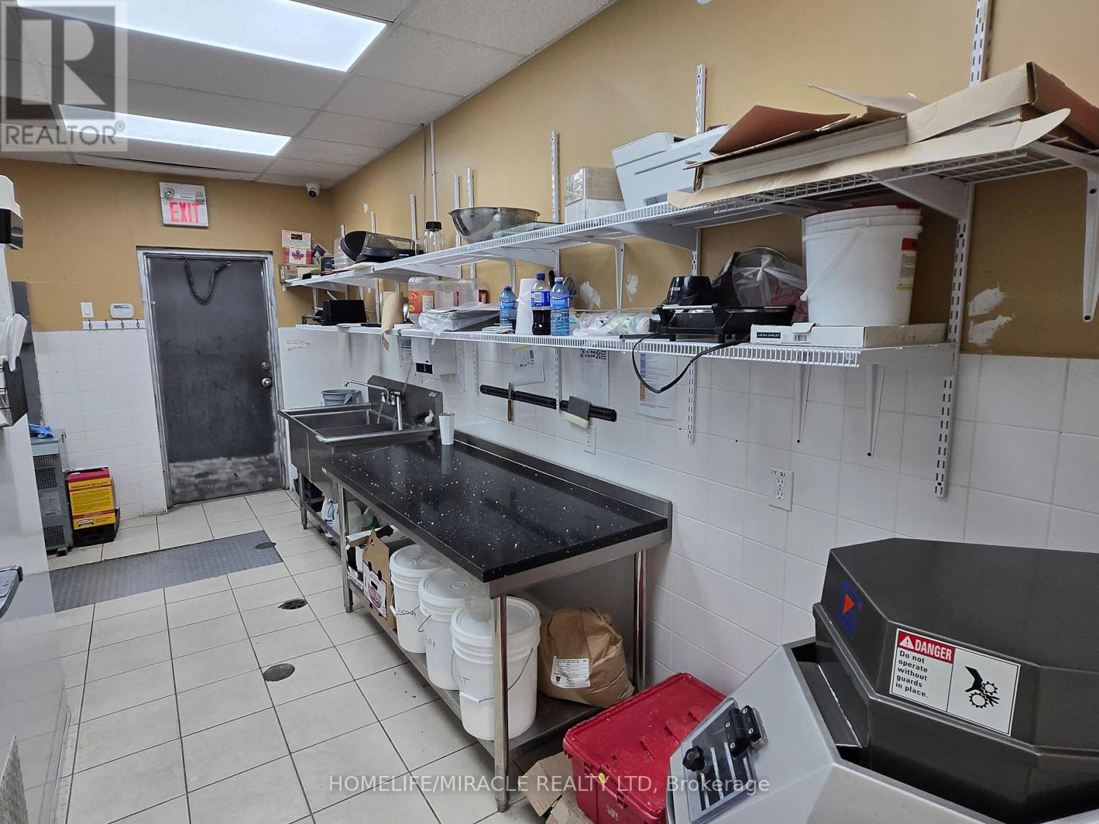 2 - 4293 King Street E, Kitchener, Ontario  N2P 2E9 - Photo 29 - X12613464