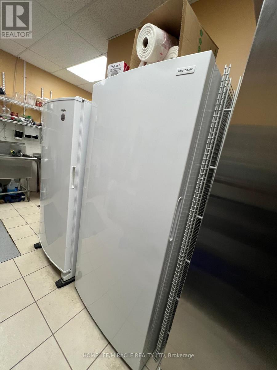 2 - 4293 King Street E, Kitchener, Ontario  N2P 2E9 - Photo 7 - X12613464