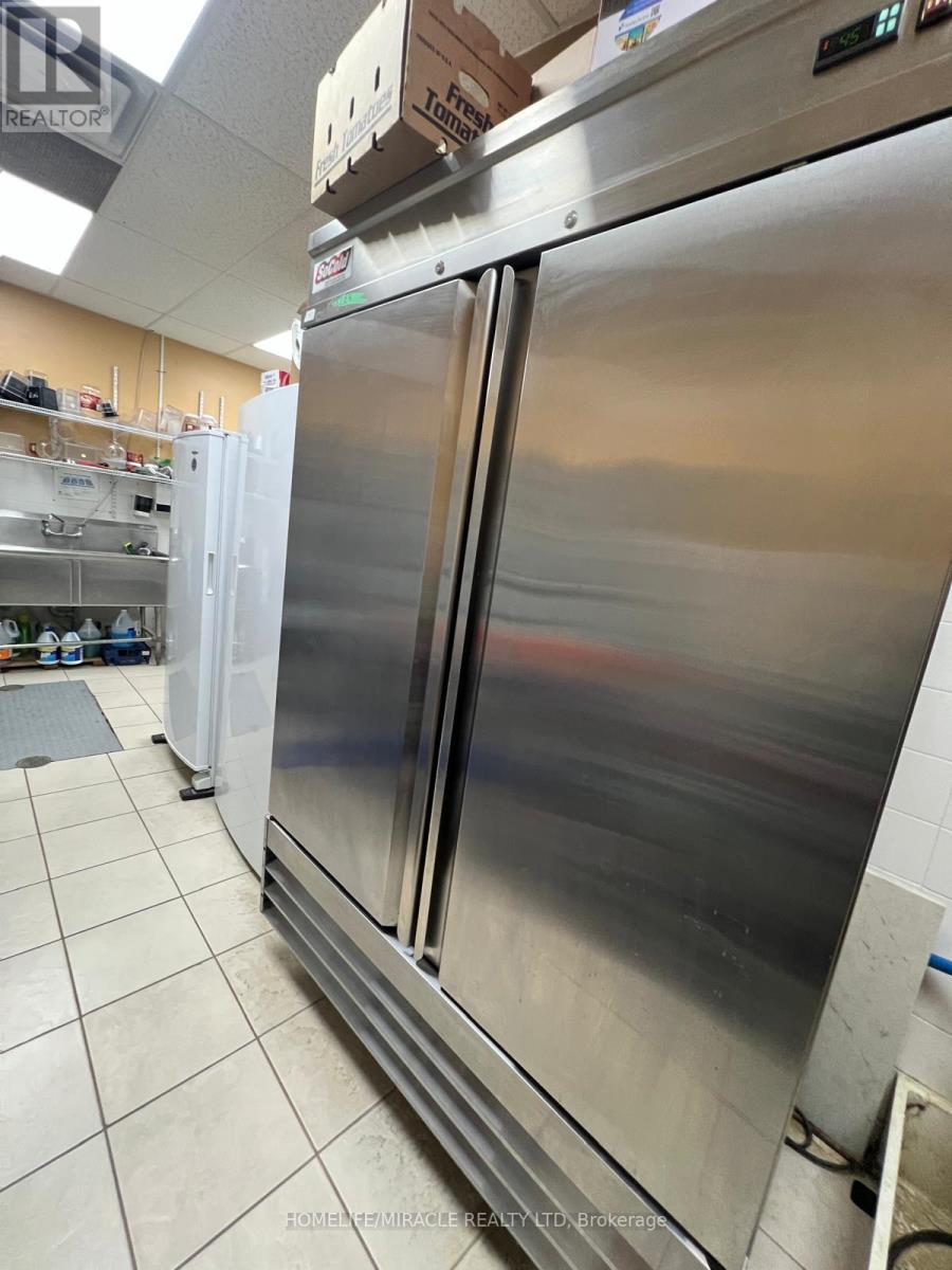 2 - 4293 King Street E, Kitchener, Ontario  N2P 2E9 - Photo 5 - X12613464