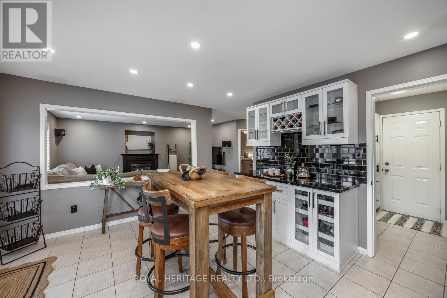 1545 Arborwood Drive, Oshawa, Ontario  L1K 2Y5 - Photo 5 - E12529954