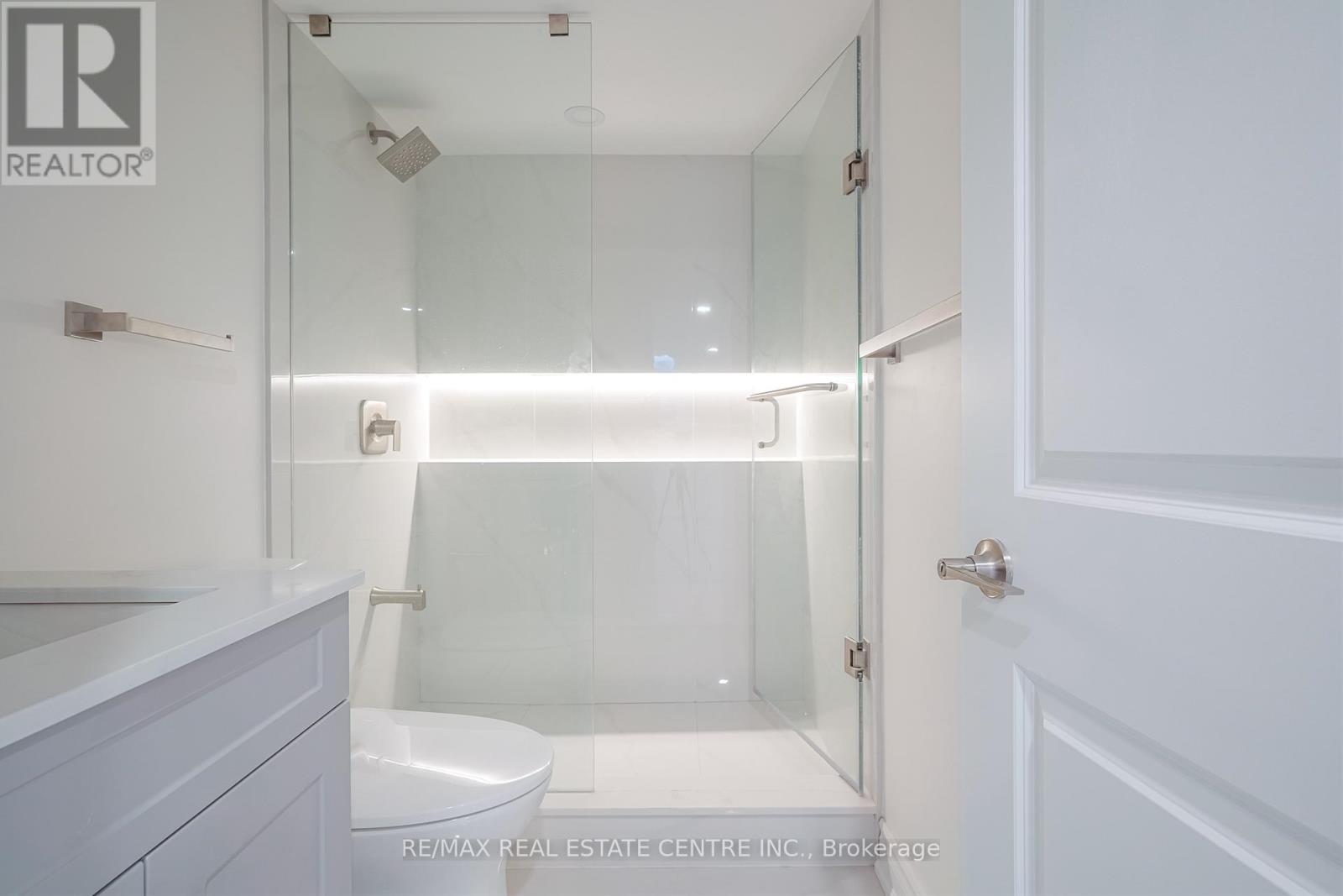 431 Ramsey Place, Milton, Ontario L9B 1J6 - Photo 16 - W12615990