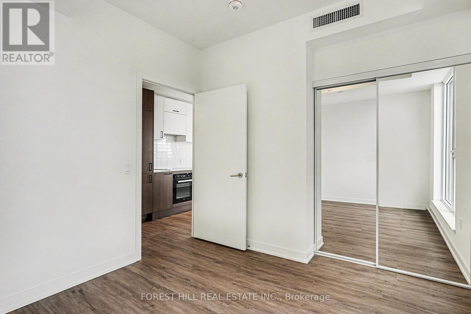 1619 - 1 Quarrington Lane, Toronto, Ontario  M3C 0S4 - Photo 9 - C12629920