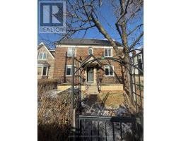 4 SULLY CRESCENT, Toronto, Ontario