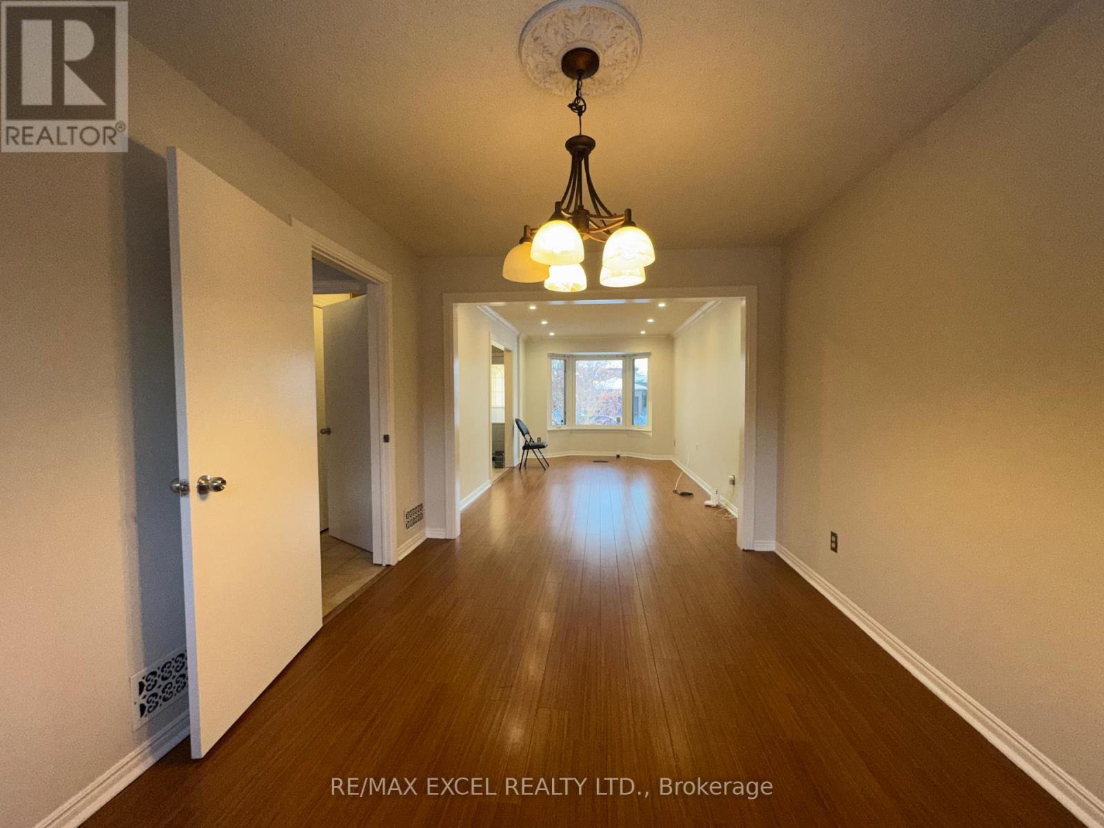 1019 Rouge Valley Drive, Pickering, Ontario  L1V 4N8 - Photo 2 - E12629930