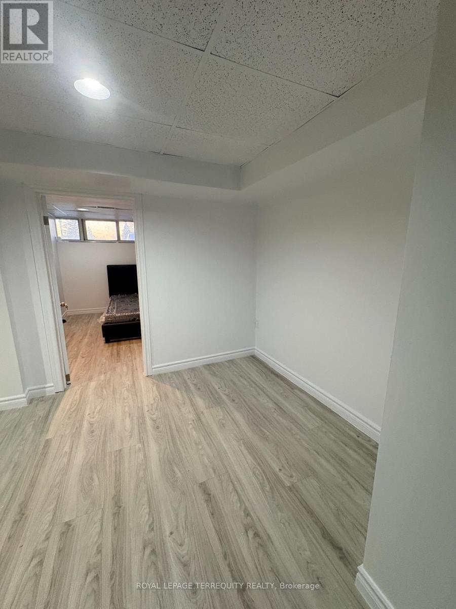 Bsmt - 29 Penzance Drive, Toronto (Bendale), Ontario  M1K 4Z4 - Photo 11 - E12629972