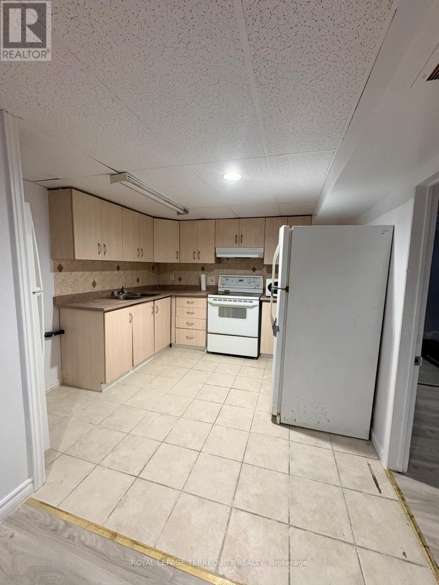 Bsmt - 29 Penzance Drive, Toronto (Bendale), Ontario  M1K 4Z4 - Photo 12 - E12629972