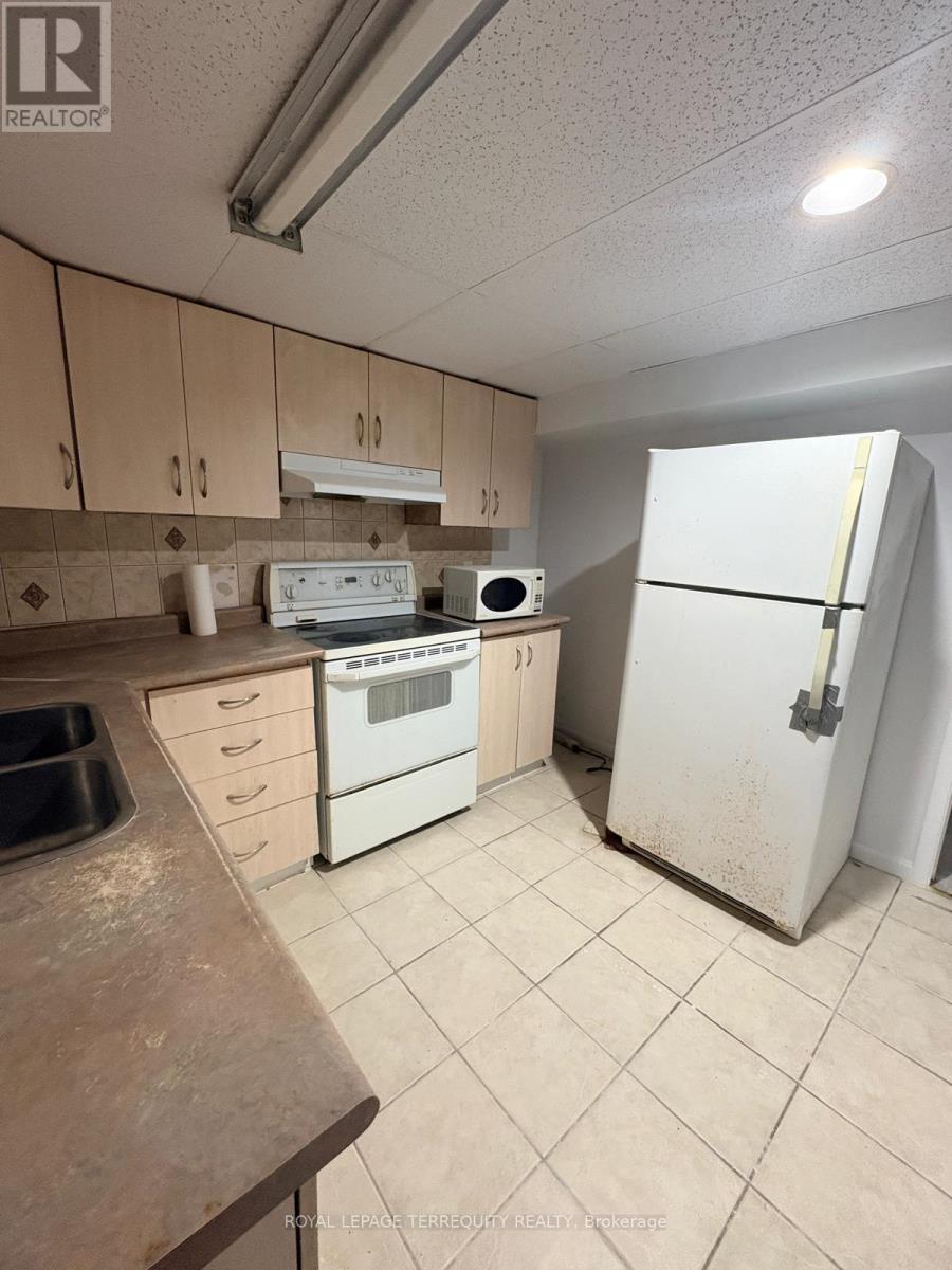 Bsmt - 29 Penzance Drive, Toronto (Bendale), Ontario  M1K 4Z4 - Photo 14 - E12629972