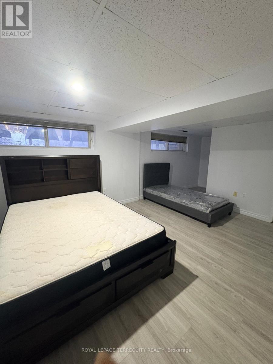 Bsmt - 29 Penzance Drive, Toronto (Bendale), Ontario  M1K 4Z4 - Photo 7 - E12629972