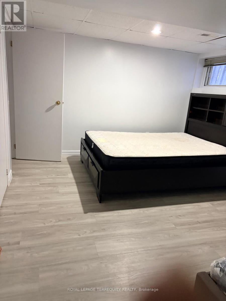 Bsmt - 29 Penzance Drive, Toronto (Bendale), Ontario  M1K 4Z4 - Photo 8 - E12629972