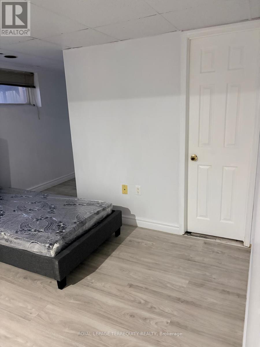 Bsmt - 29 Penzance Drive, Toronto (Bendale), Ontario  M1K 4Z4 - Photo 9 - E12629972