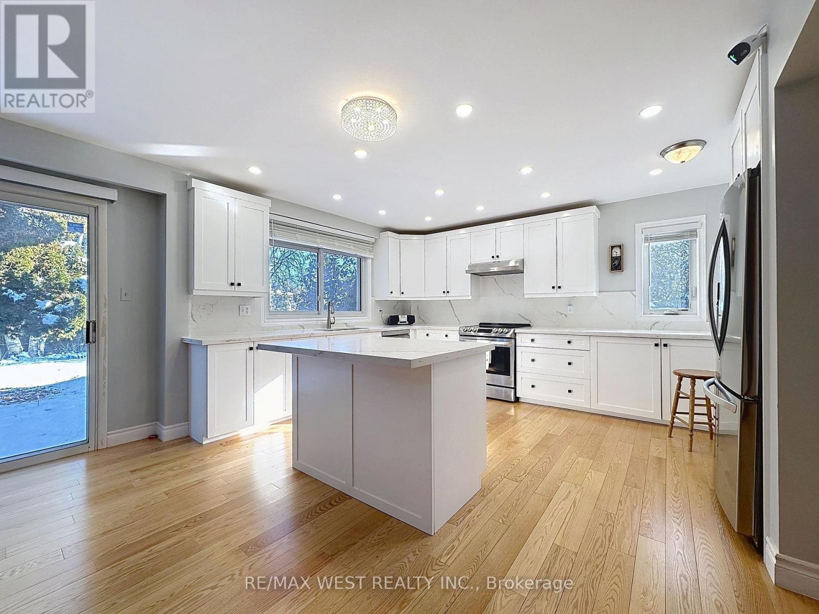 20 Foxwood Grove, Toronto, Ontario  M1W 1V2 - Photo 15 - E12630000