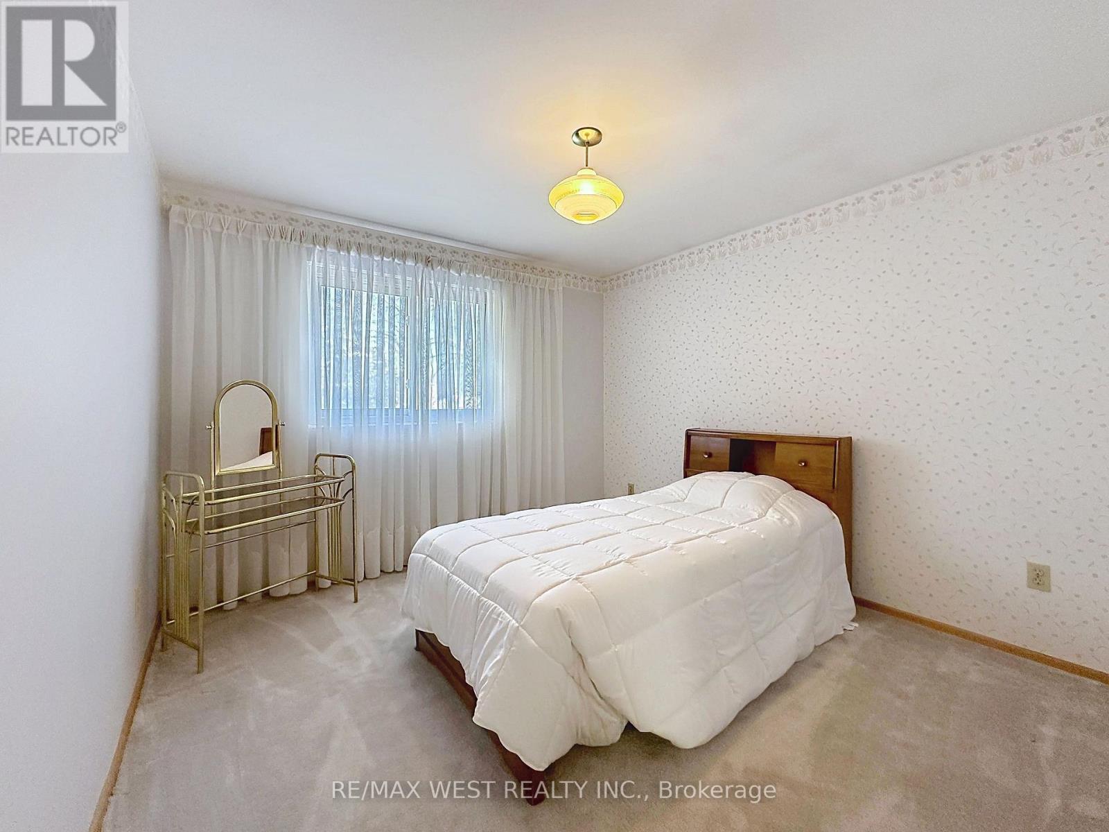 20 Foxwood Grove, Toronto, Ontario  M1W 1V2 - Photo 34 - E12630000