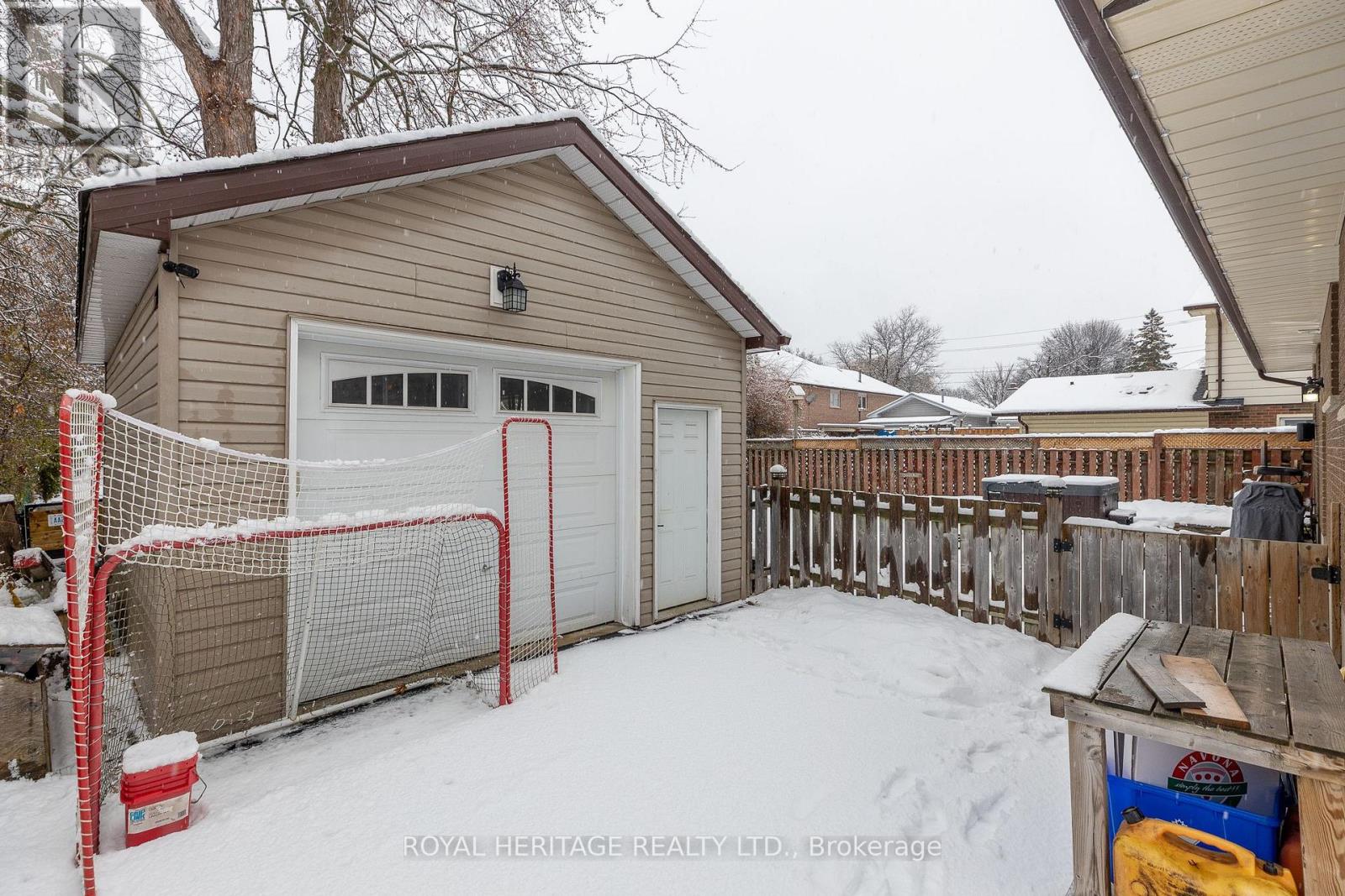 906 Dunlop Street E, Whitby, Ontario  L1N 1T2 - Photo 47 - E12630032