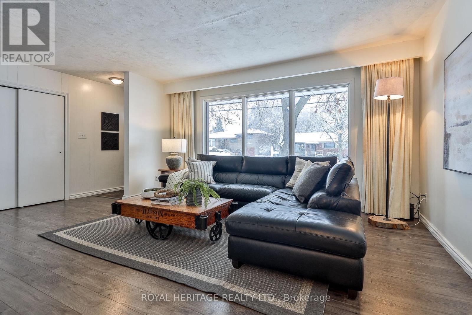 906 Dunlop Street E, Whitby, Ontario  L1N 1T2 - Photo 6 - E12630032