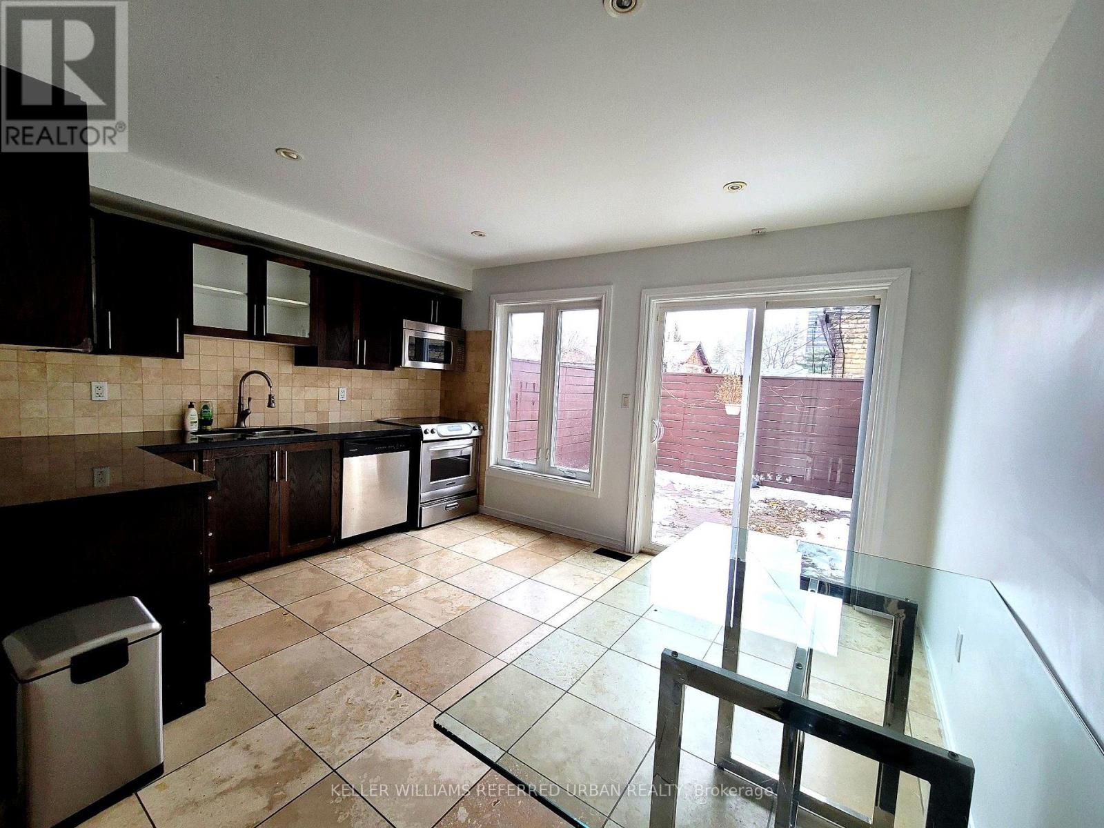 287 Kingswood Road, Toronto, Ontario  M4E 3N8 - Photo 9 - E12630040