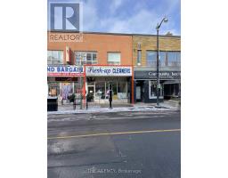 2936 DUNDAS STREET W, Toronto, Ontario