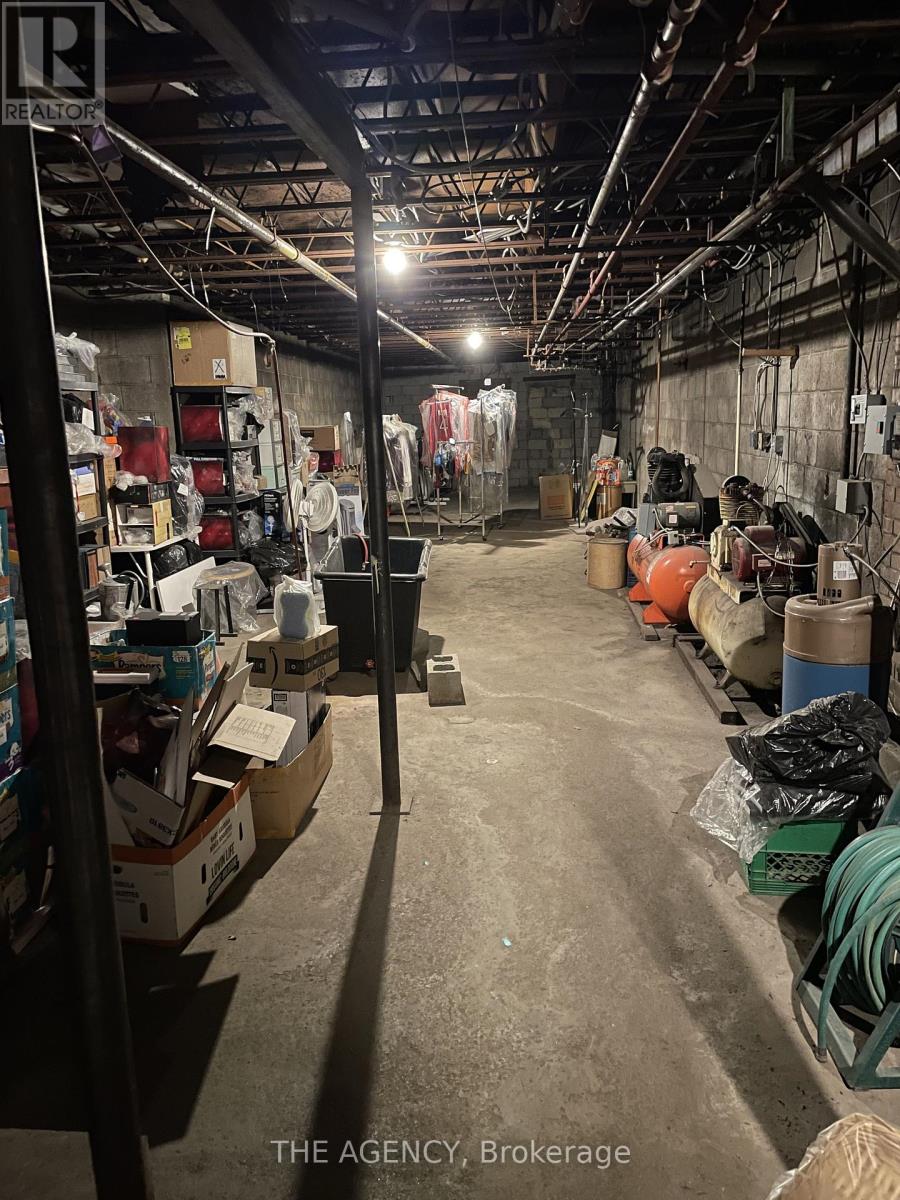 2936 Dundas Street W, Toronto, Ontario M6P 1Y8 - Photo 14 - W12628494