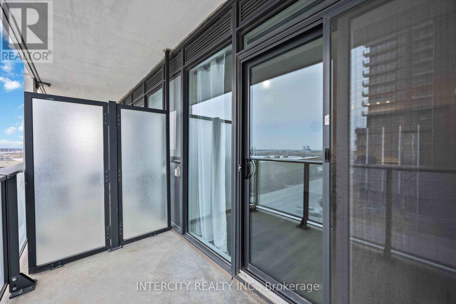 1215 - 8 David Eyer Road, Richmond Hill, Ontario  L4S 0N3 - Photo 35 - N12629922