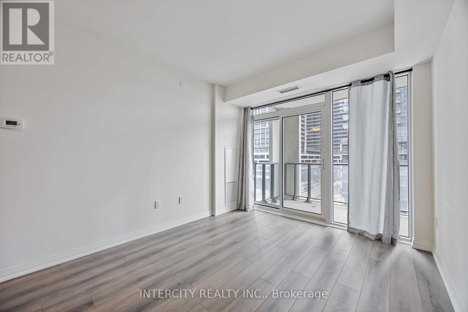 523 - 9000 Jane Street, Vaughan (Vellore Village), Ontario  L4K 2M9 - Photo 13 - N12629954