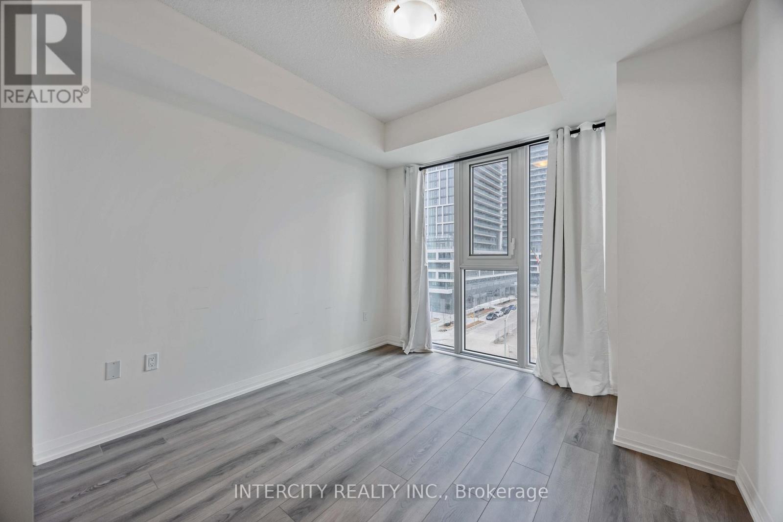 523 - 9000 Jane Street, Vaughan (Vellore Village), Ontario  L4K 2M9 - Photo 16 - N12629954