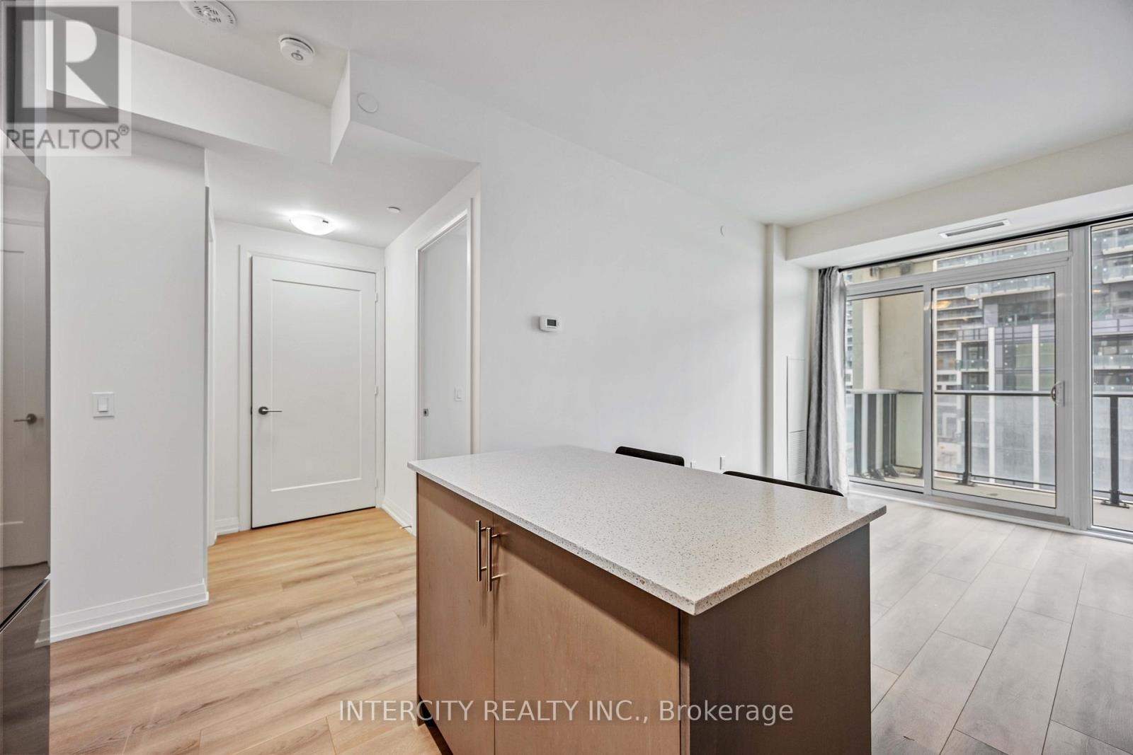 523 - 9000 Jane Street, Vaughan (Vellore Village), Ontario  L4K 2M9 - Photo 8 - N12629954