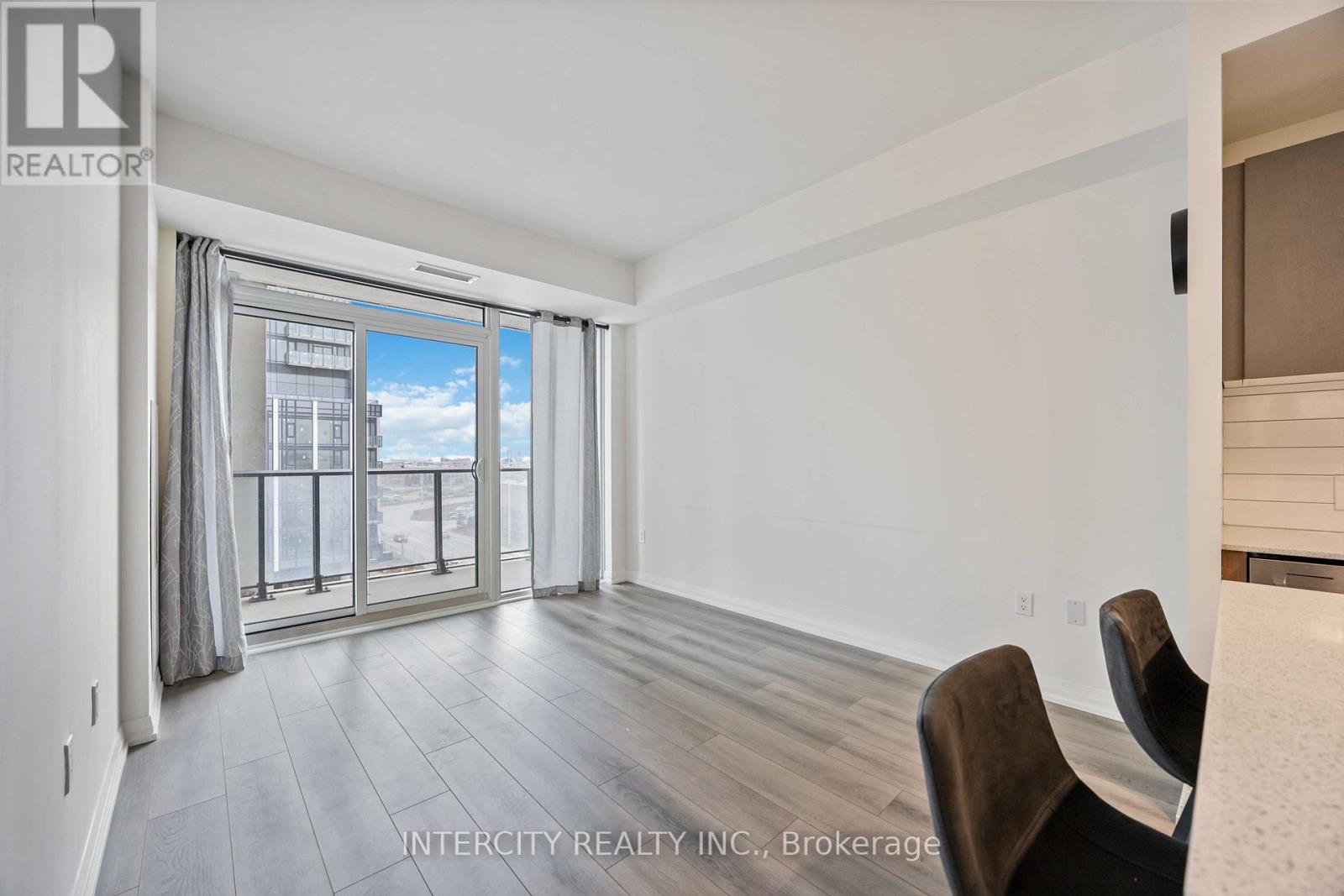 523 - 9000 Jane Street, Vaughan (Vellore Village), Ontario  L4K 2M9 - Photo 9 - N12629954