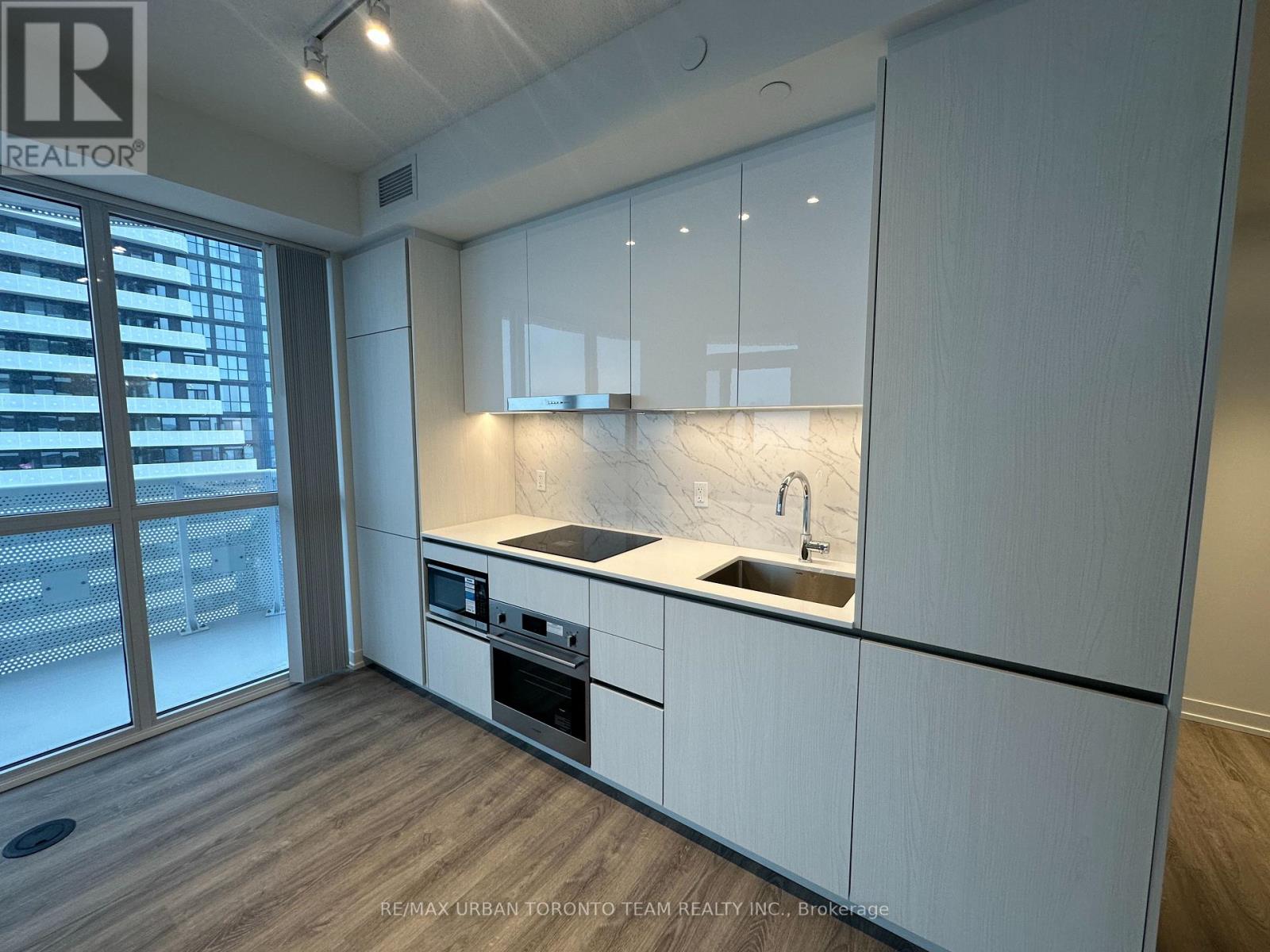 4612 - 8 Interchange Way, Vaughan, Ontario  L4K 5Z7 - Photo 10 - N12629964