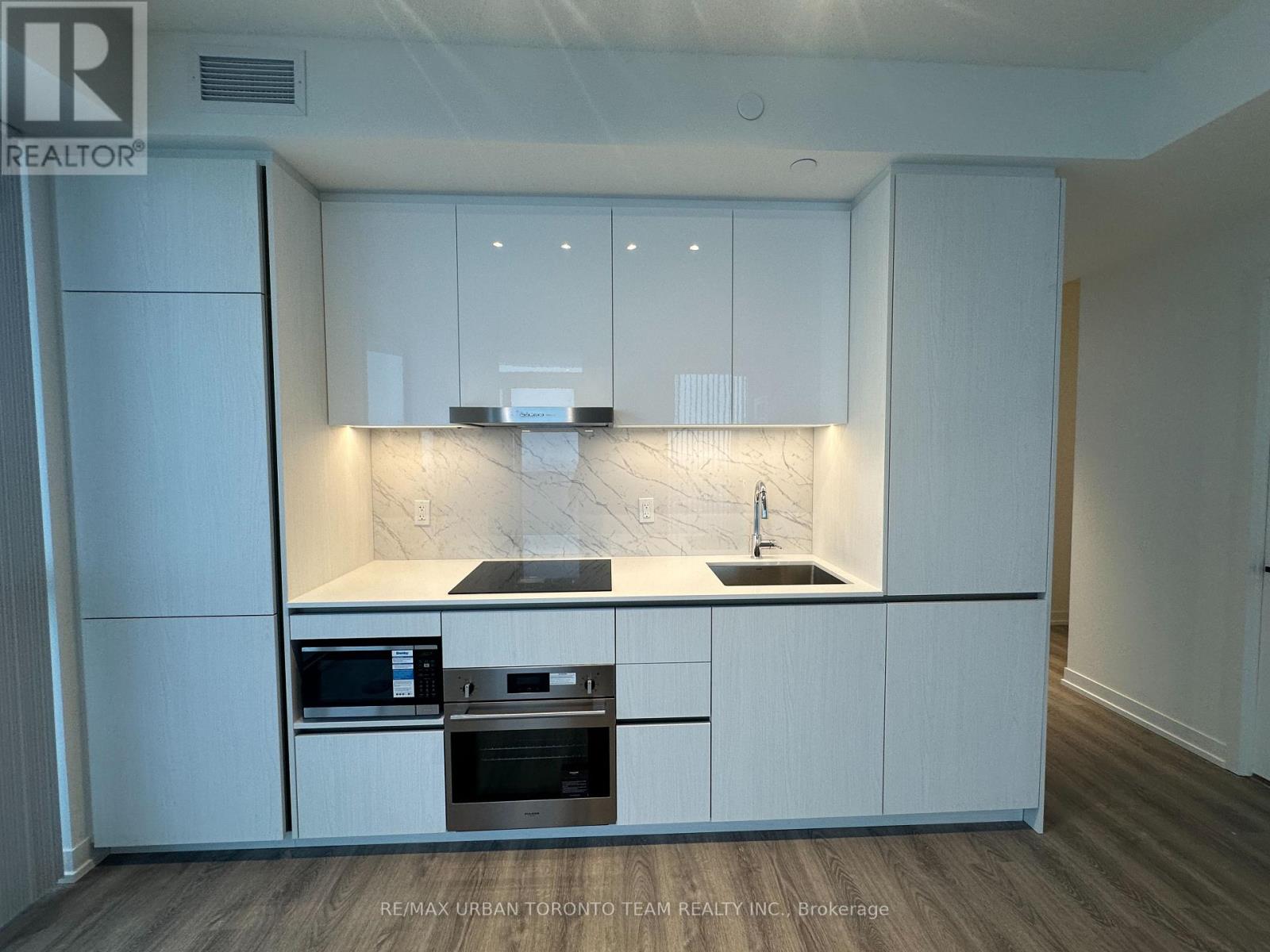 4612 - 8 Interchange Way, Vaughan, Ontario  L4K 5Z7 - Photo 6 - N12629964