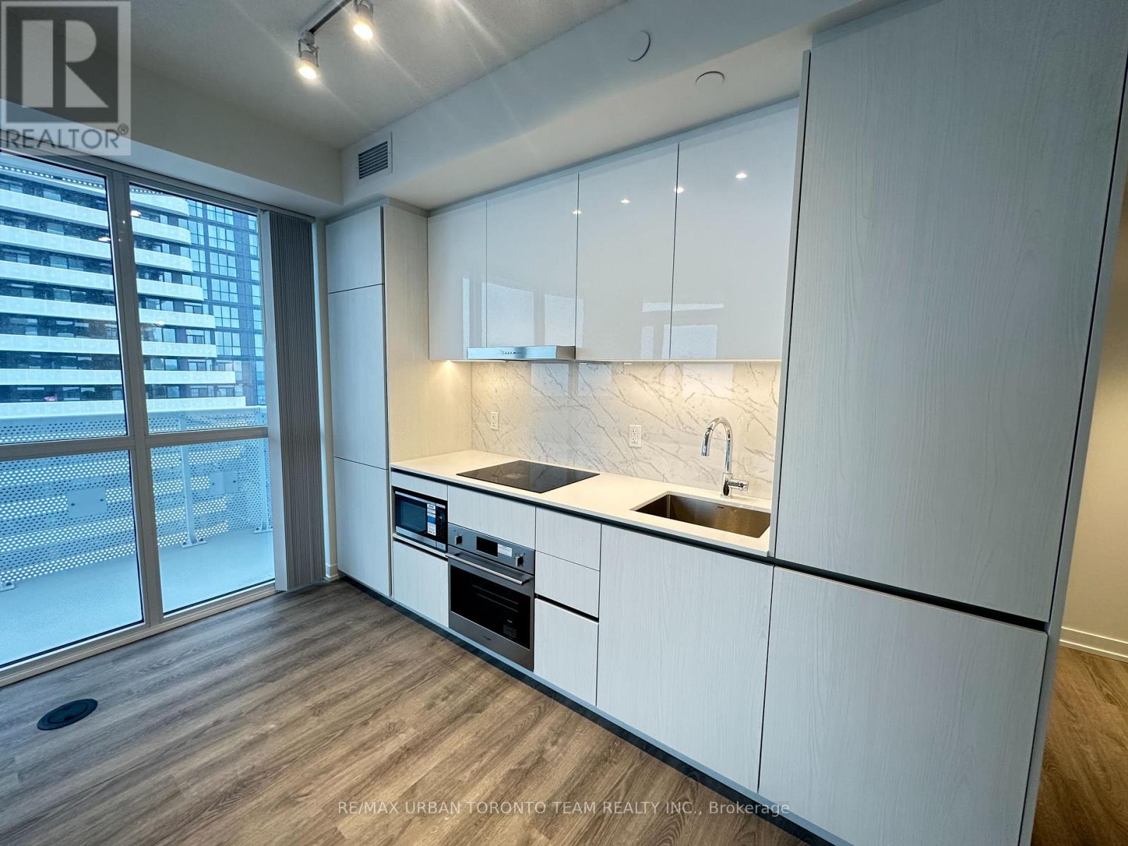 4612 - 8 Interchange Way, Vaughan, Ontario  L4K 5Z7 - Photo 9 - N12629964