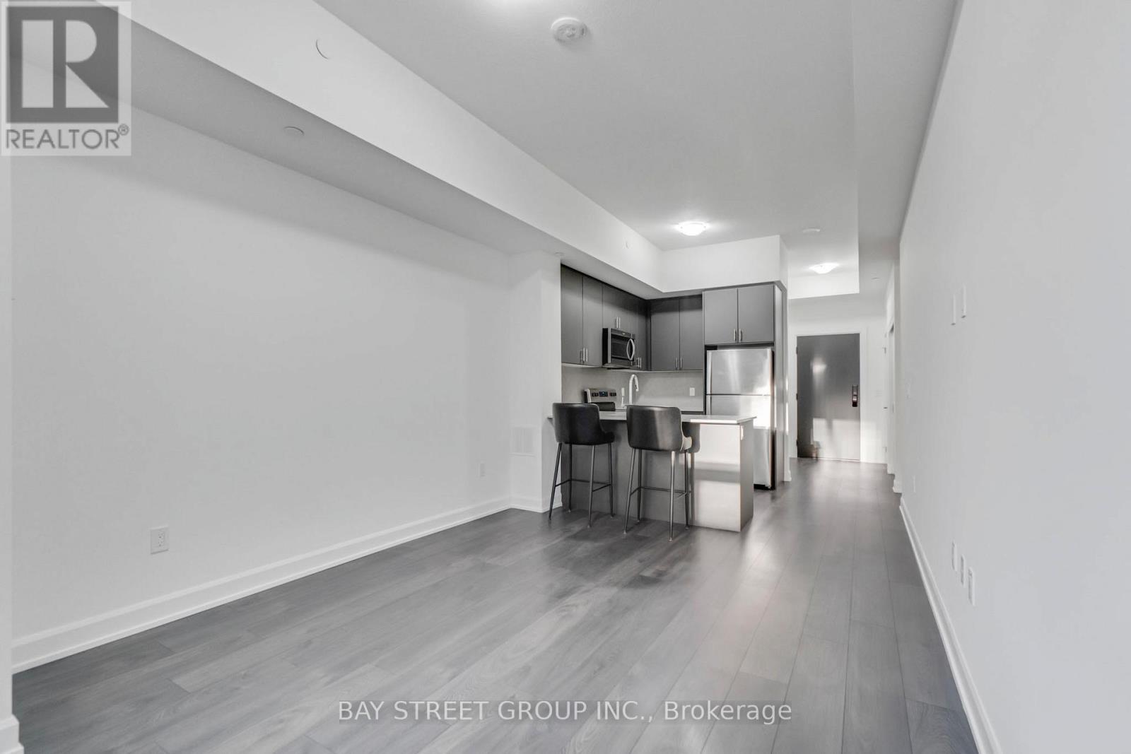 204 - 3200 William Coltson Avenue, Oakville, Ontario  L6H 7W6 - Photo 13 - W12629652