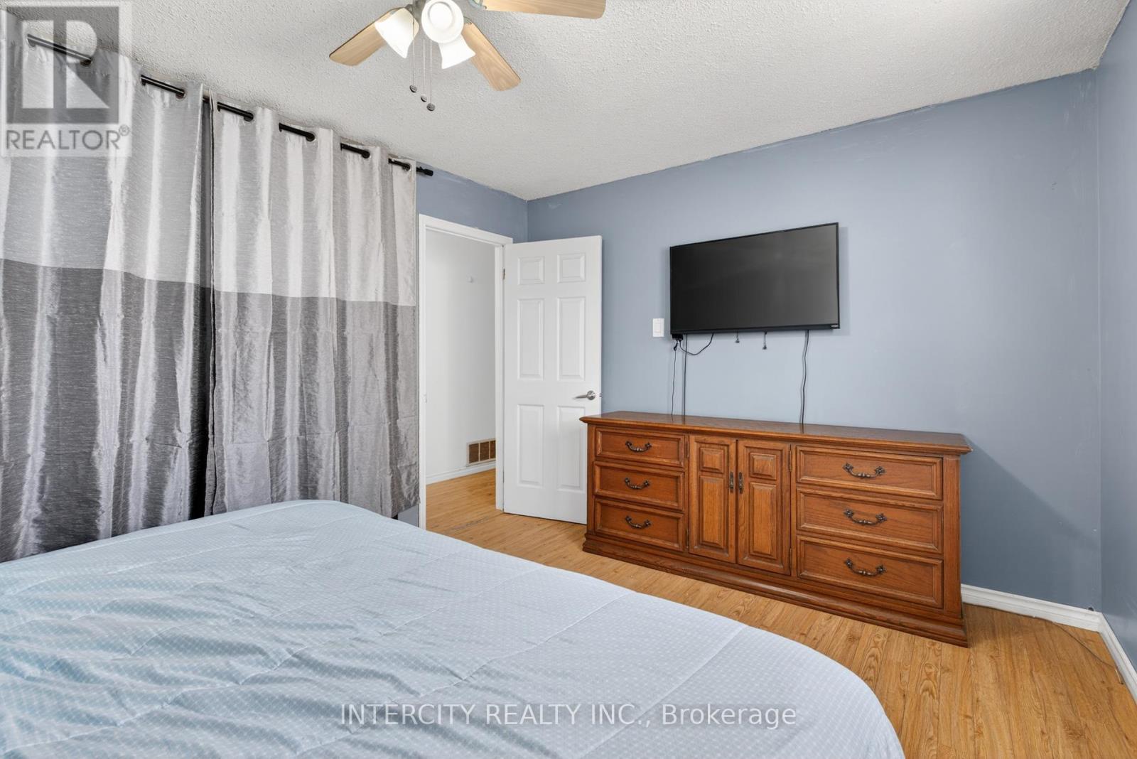 57 Valleyview Crescent, Bradford West Gwillimbury, Ontario  L3Z 1S8 - Photo 14 - N12630058