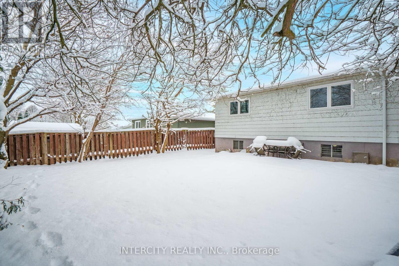 57 Valleyview Crescent, Bradford West Gwillimbury, Ontario  L3Z 1S8 - Photo 21 - N12630058