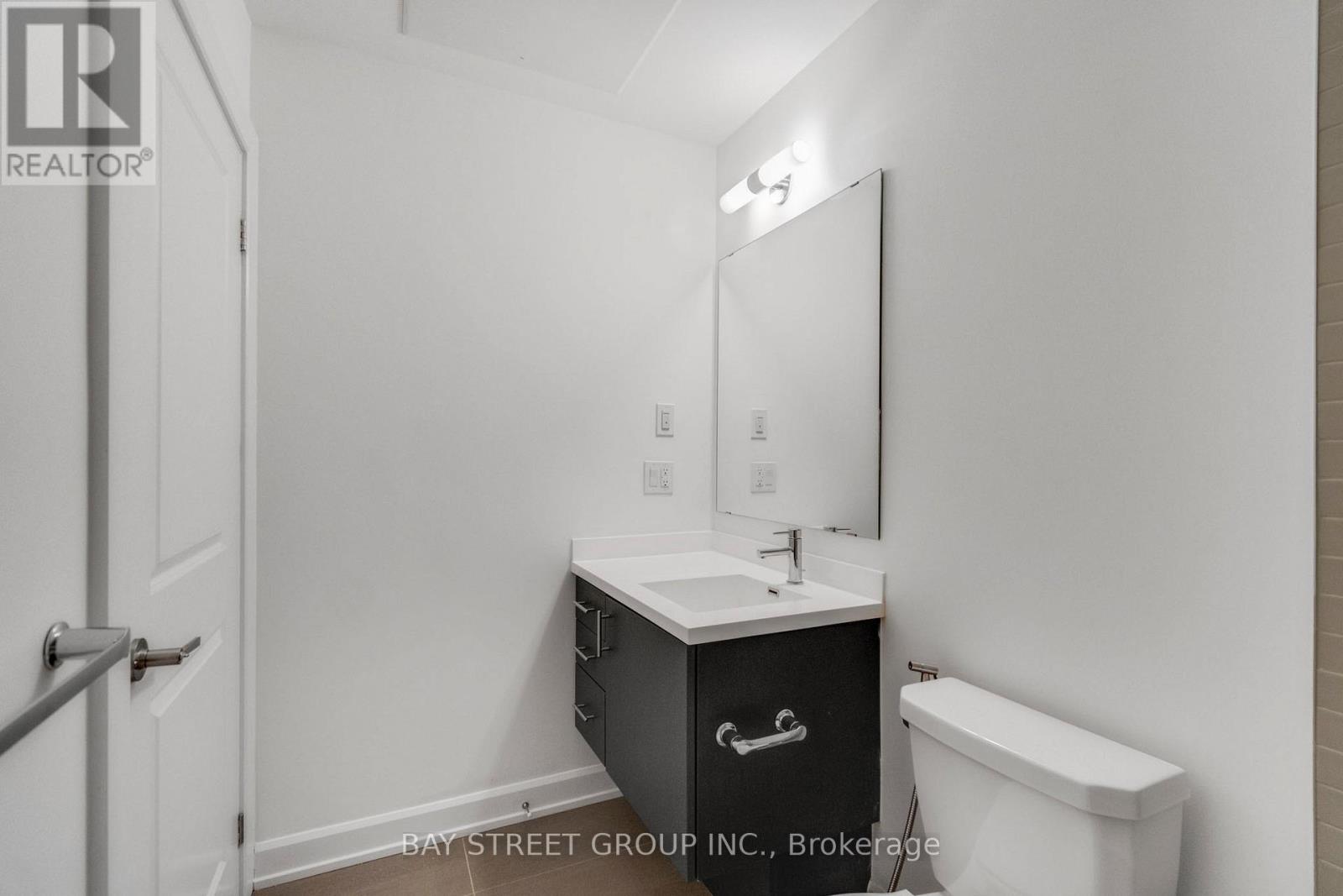 204 - 3200 William Coltson Avenue, Oakville, Ontario  L6H 7W6 - Photo 33 - W12629652