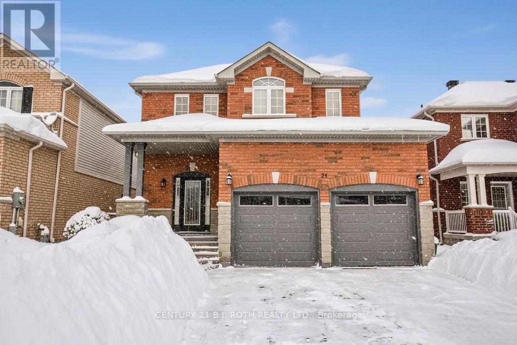 24 CONNAUGHT LANE, Barrie, Ontario