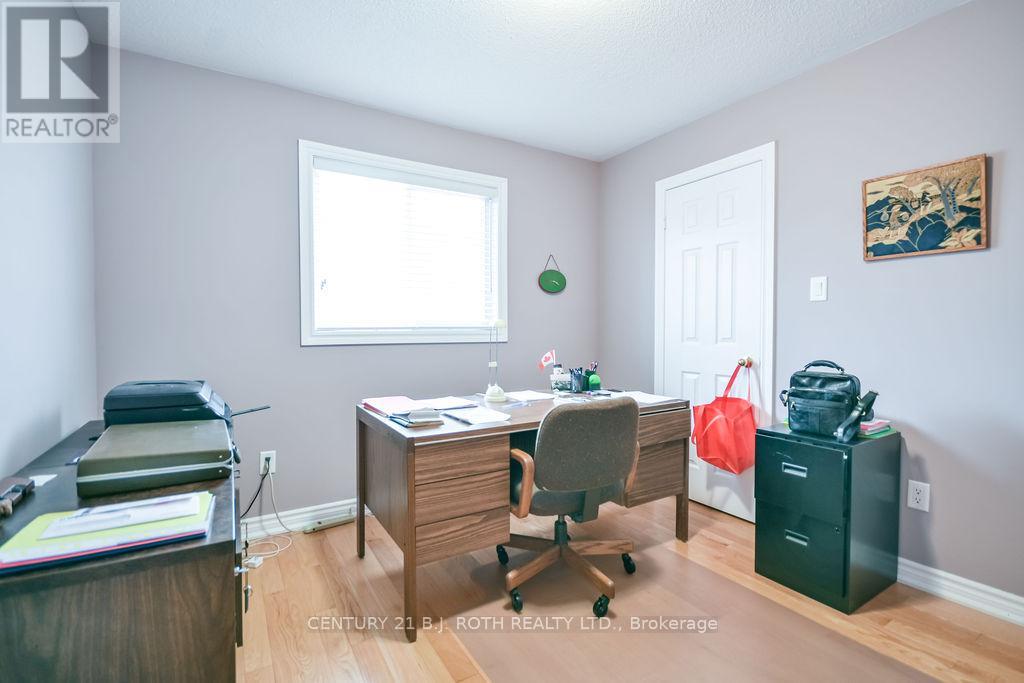 24 Connaught Lane, Barrie, Ontario  L4M 0A6 - Photo 24 - S12629900