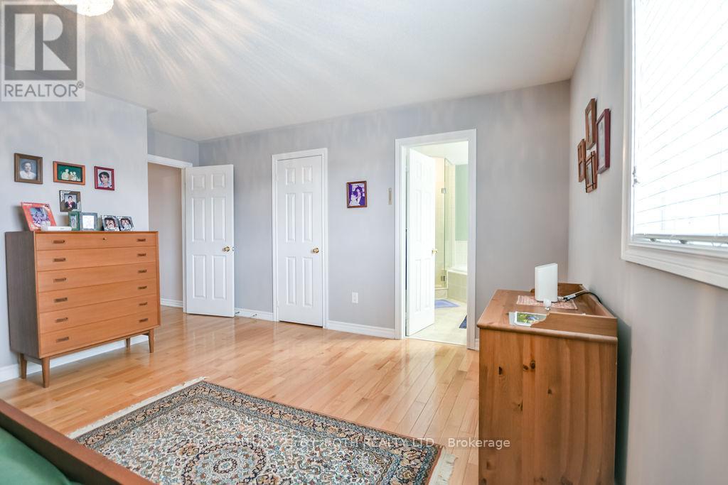 24 Connaught Lane, Barrie, Ontario  L4M 0A6 - Photo 27 - S12629900