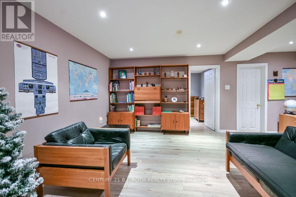 24 Connaught Lane, Barrie, Ontario  L4M 0A6 - Photo 34 - S12629900