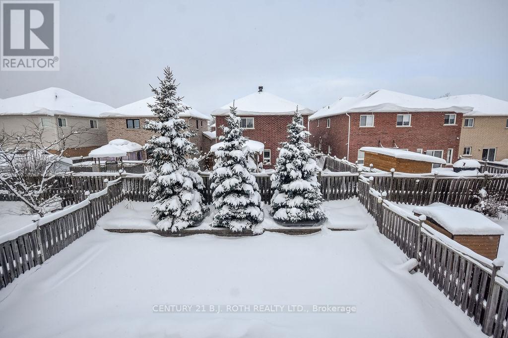 24 Connaught Lane, Barrie, Ontario  L4M 0A6 - Photo 38 - S12629900