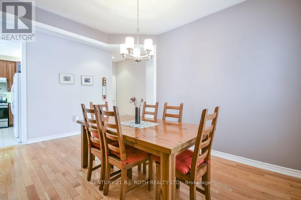 24 Connaught Lane, Barrie, Ontario  L4M 0A6 - Photo 7 - S12629900