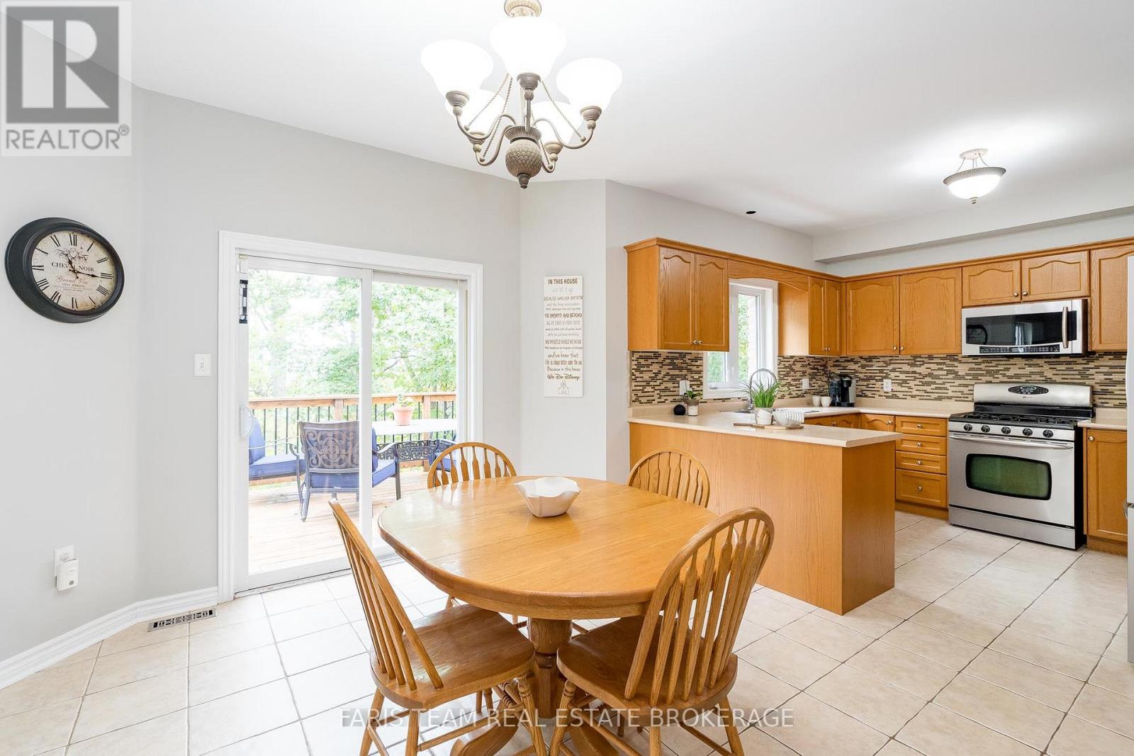 96 Osprey Ridge Road, Barrie (Little Lake), Ontario  L4M 6P3 - Photo 11 - S12629908