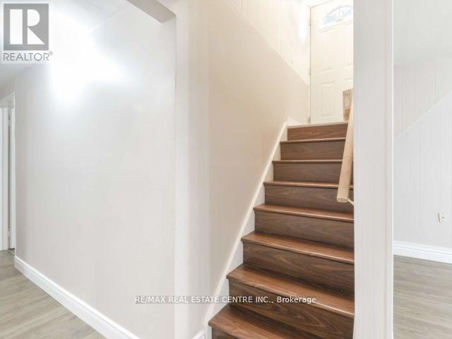 Lower - 89 Forsythia Road, Brampton (Southgate), Ontario  L6T 2G2 - Photo 2 - W12629866