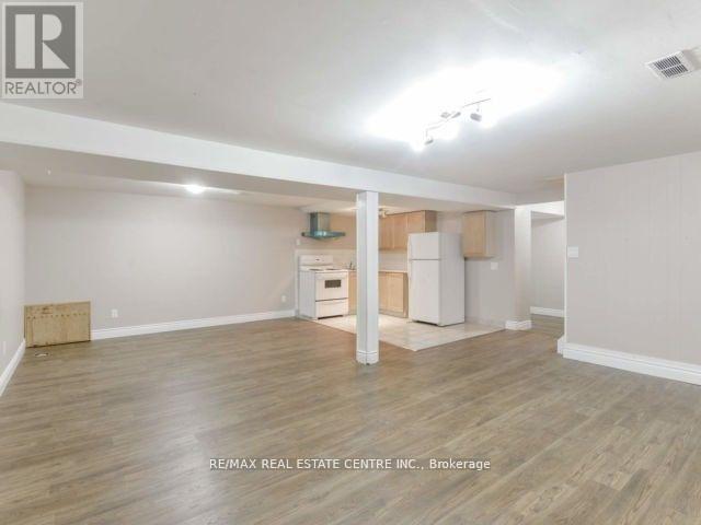 Lower - 89 Forsythia Road, Brampton (Southgate), Ontario  L6T 2G2 - Photo 5 - W12629866