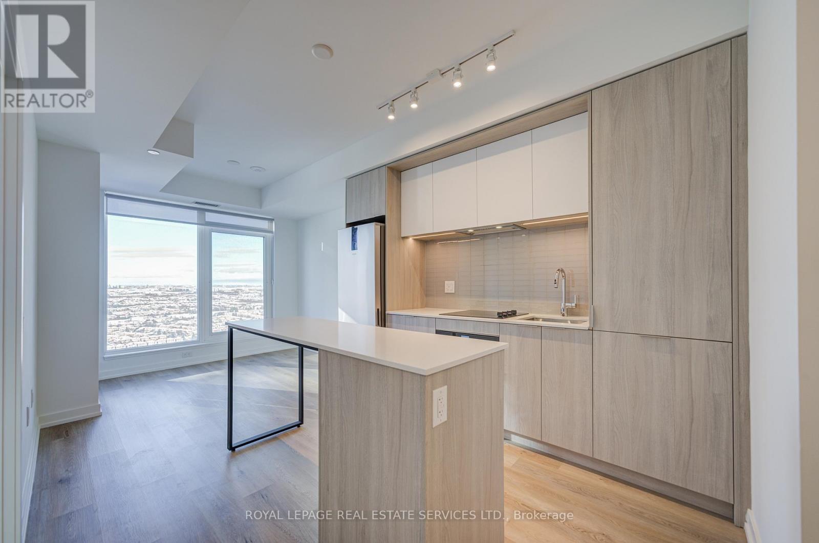 3101 - 395 Square One Drive, Mississauga, Ontario  L5B 0P6 - Photo 13 - W12629888