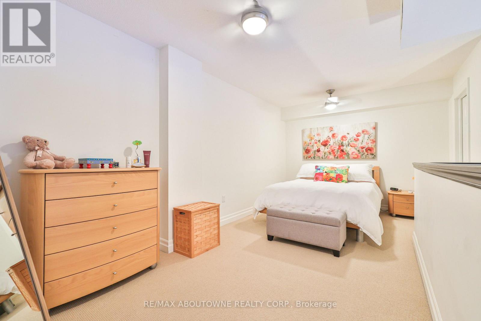 404 - 185 Robinson Street, Oakville (Oo Old Oakville), Ontario  L6J 7P6 - Photo 20 - W12629910