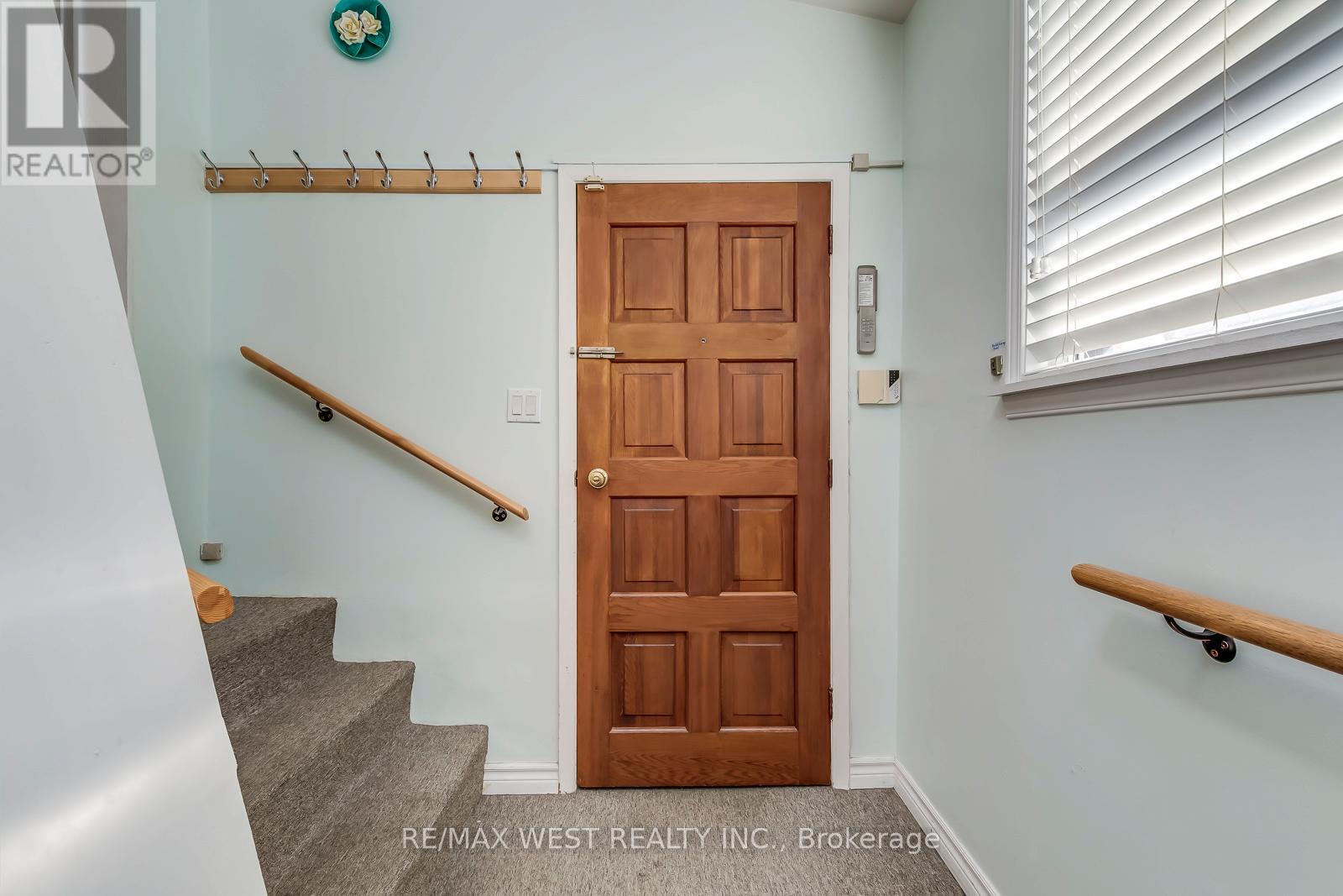 709 Glengrove Avenue, Toronto, Ontario  M6B 2J4 - Photo 26 - W12629932