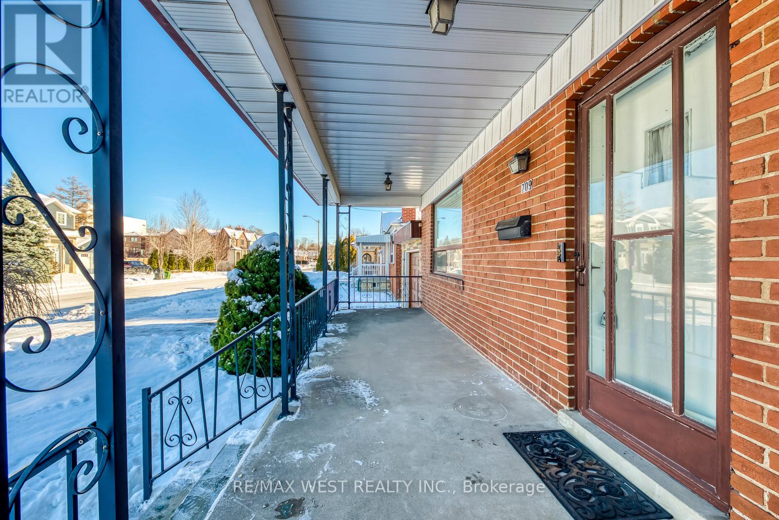 709 Glengrove Avenue, Toronto, Ontario  M6B 2J4 - Photo 4 - W12629932